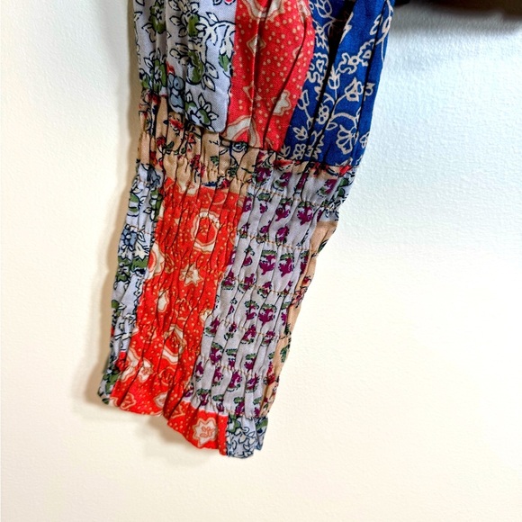 Gigio / Patchwork Print Floral Top / Boho Patchwork Ruching throughout Sz Small - Picture 2 of 12